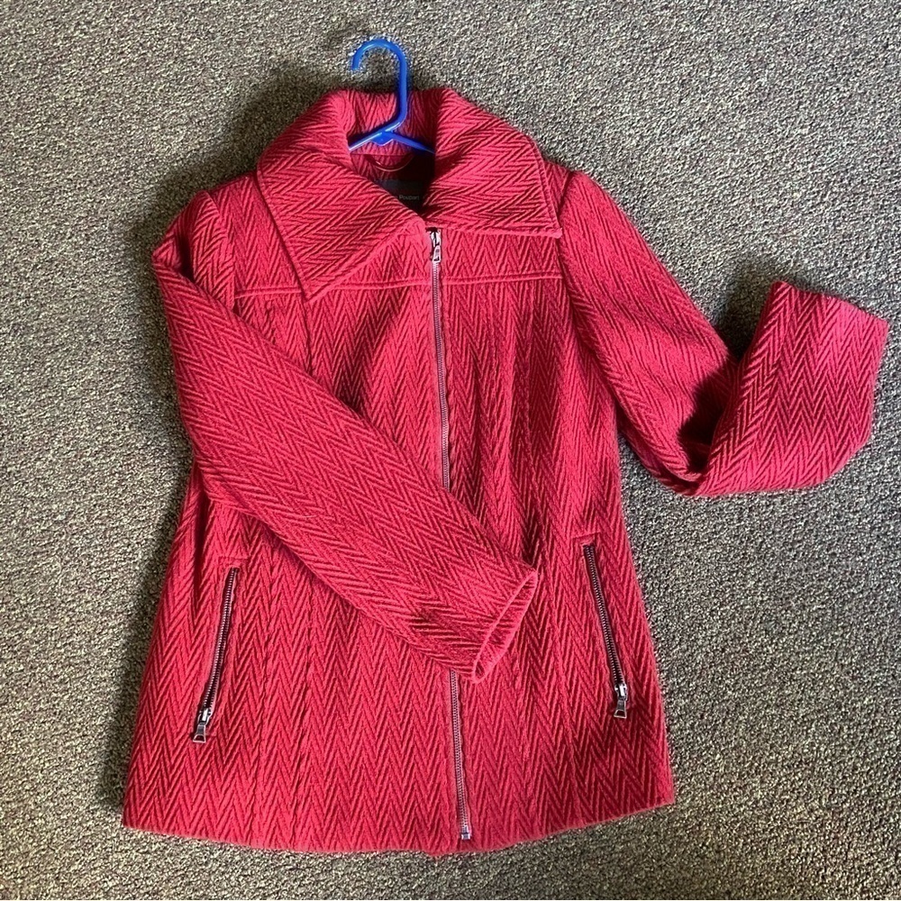 𝅺MODERNIST by Guillaume Poupart wool blend jacket with off center zipper. Chic.